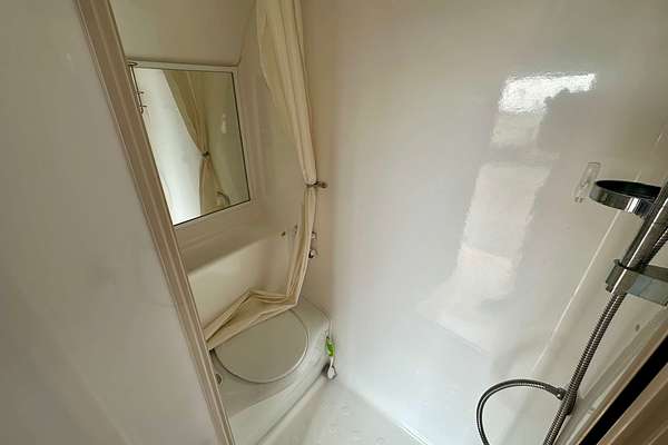 2012 Goldstream Australis Series