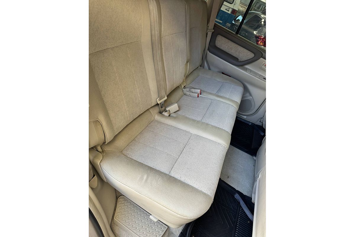 2006 Toyota Landcruiser GXL UZJ100R