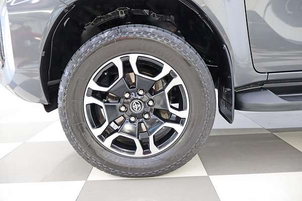 2020 Toyota Hilux SR5 GUN126R 4X4