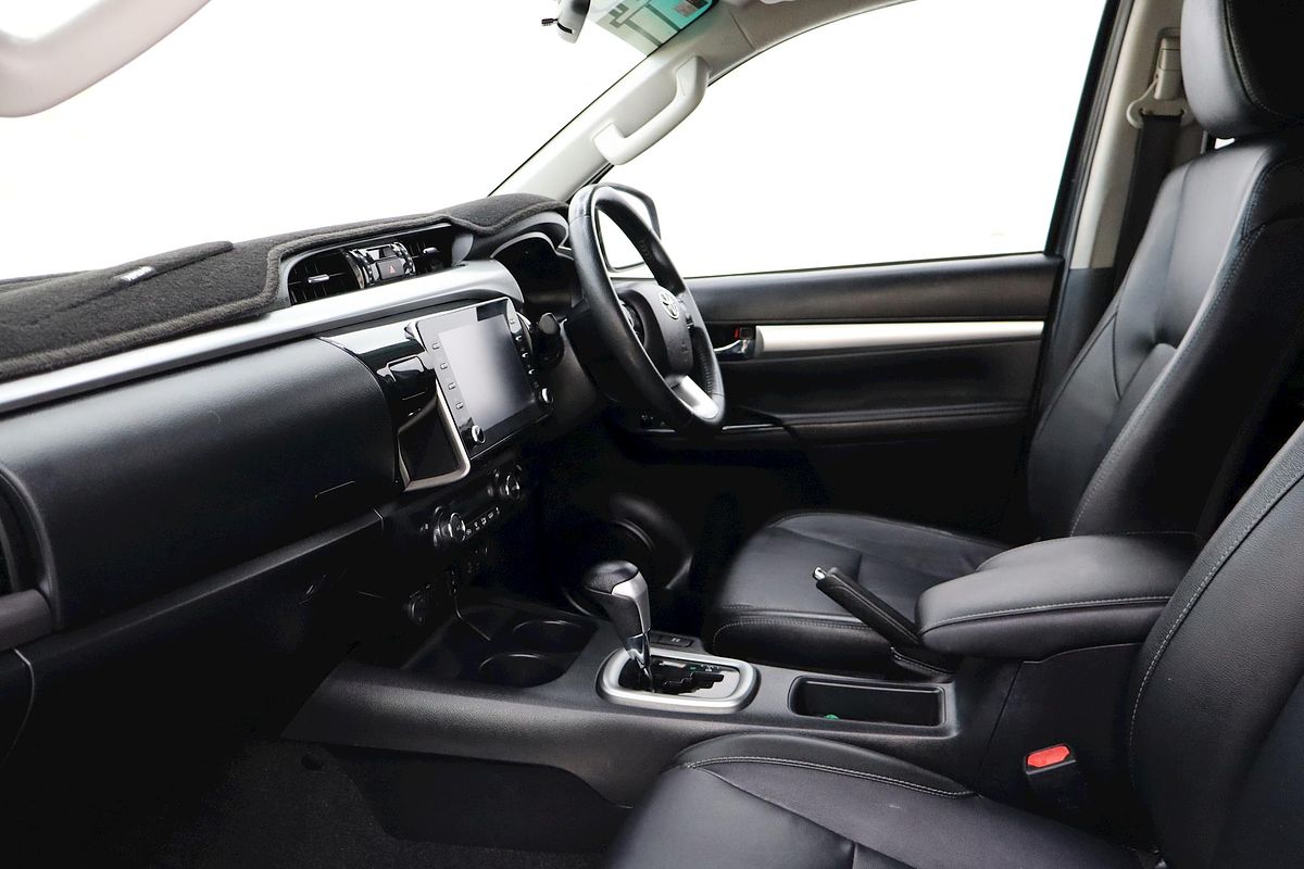 2020 Toyota Hilux SR5 GUN126R 4X4