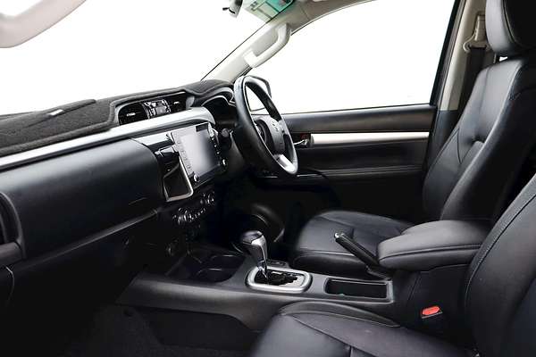 2020 Toyota Hilux SR5 GUN126R 4X4