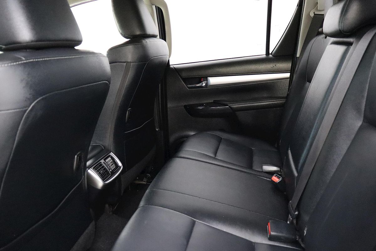 2020 Toyota Hilux SR5 GUN126R 4X4