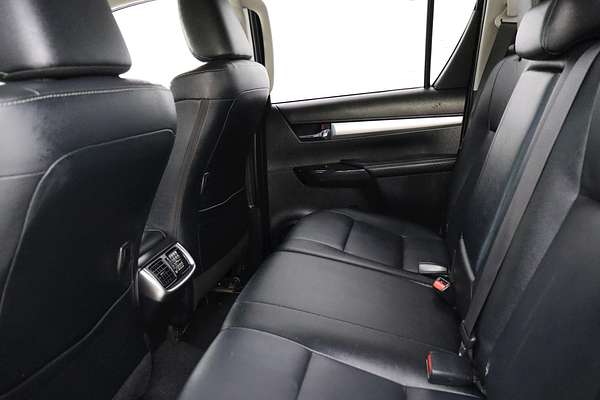 2020 Toyota Hilux SR5 GUN126R 4X4