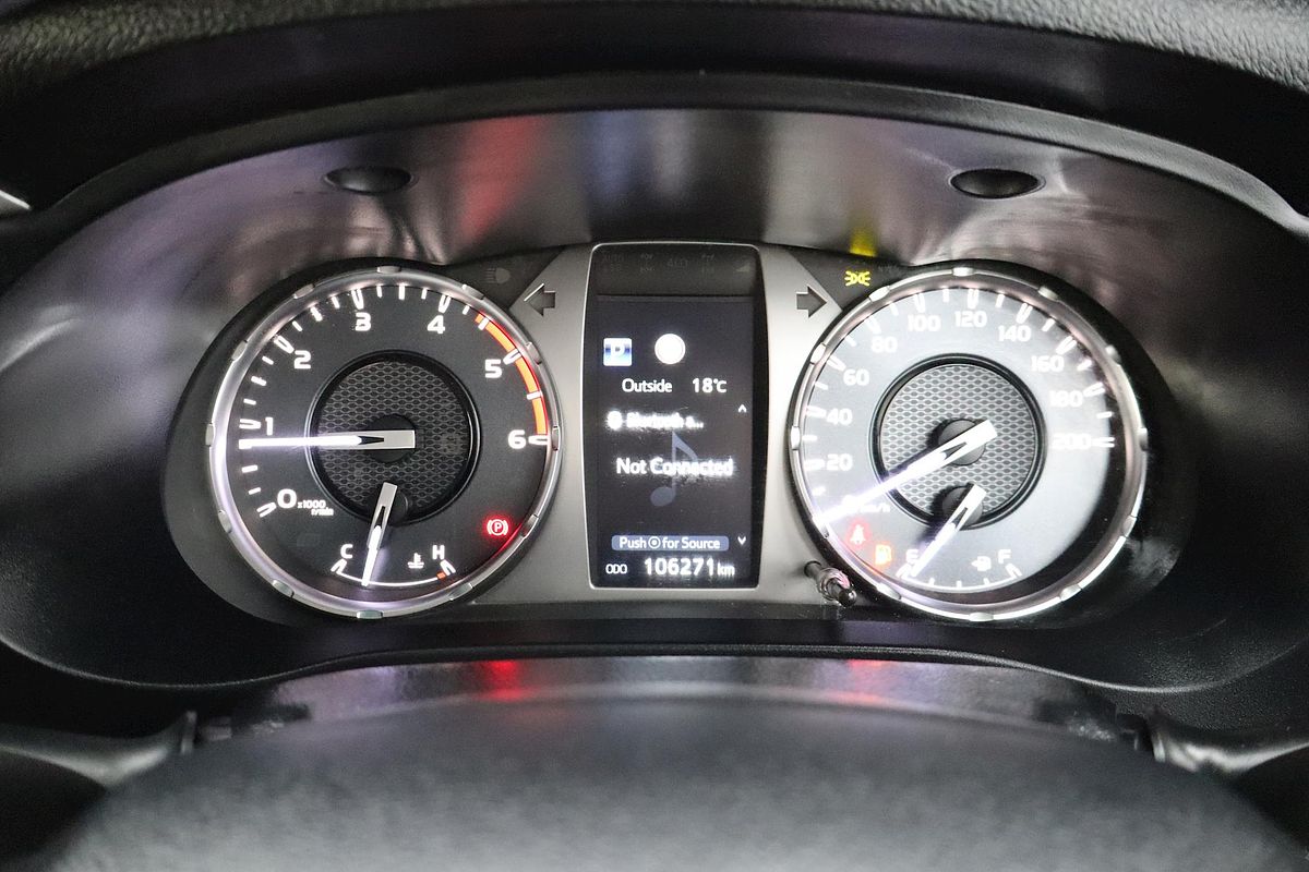 2020 Toyota Hilux SR5 GUN126R 4X4