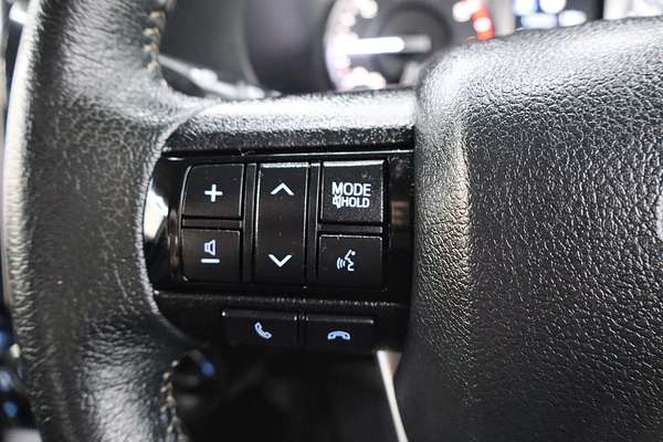 2020 Toyota Hilux SR5 GUN126R 4X4