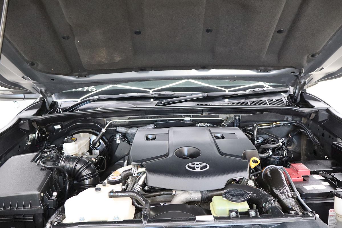 2020 Toyota Hilux SR5 GUN126R 4X4