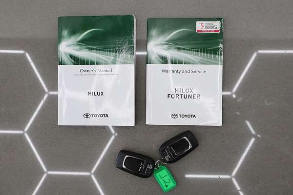 2020 Toyota Hilux SR5 GUN126R 4X4