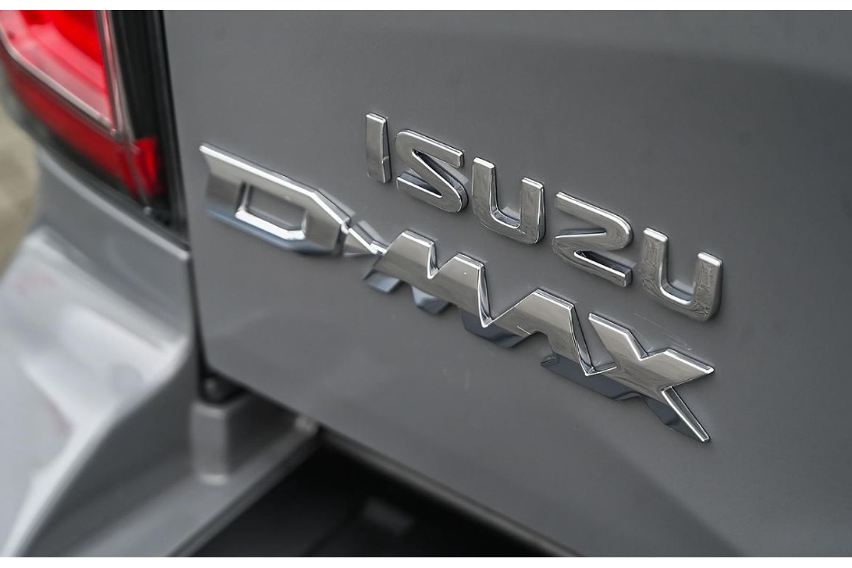 2025 Isuzu D-MAX X-TERRAIN 4X4