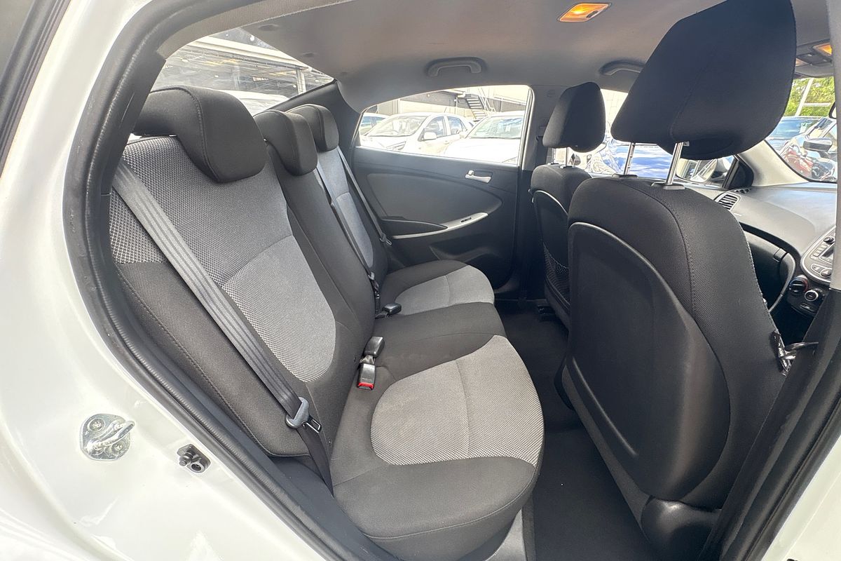 2014 Hyundai Accent Active RB2