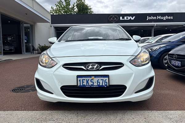 2014 Hyundai Accent Active RB2