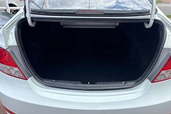 2014 Hyundai Accent Active RB2