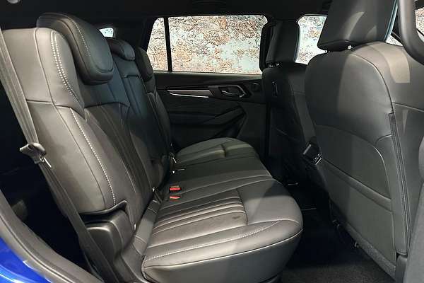 2025 Isuzu MU-X LS-T