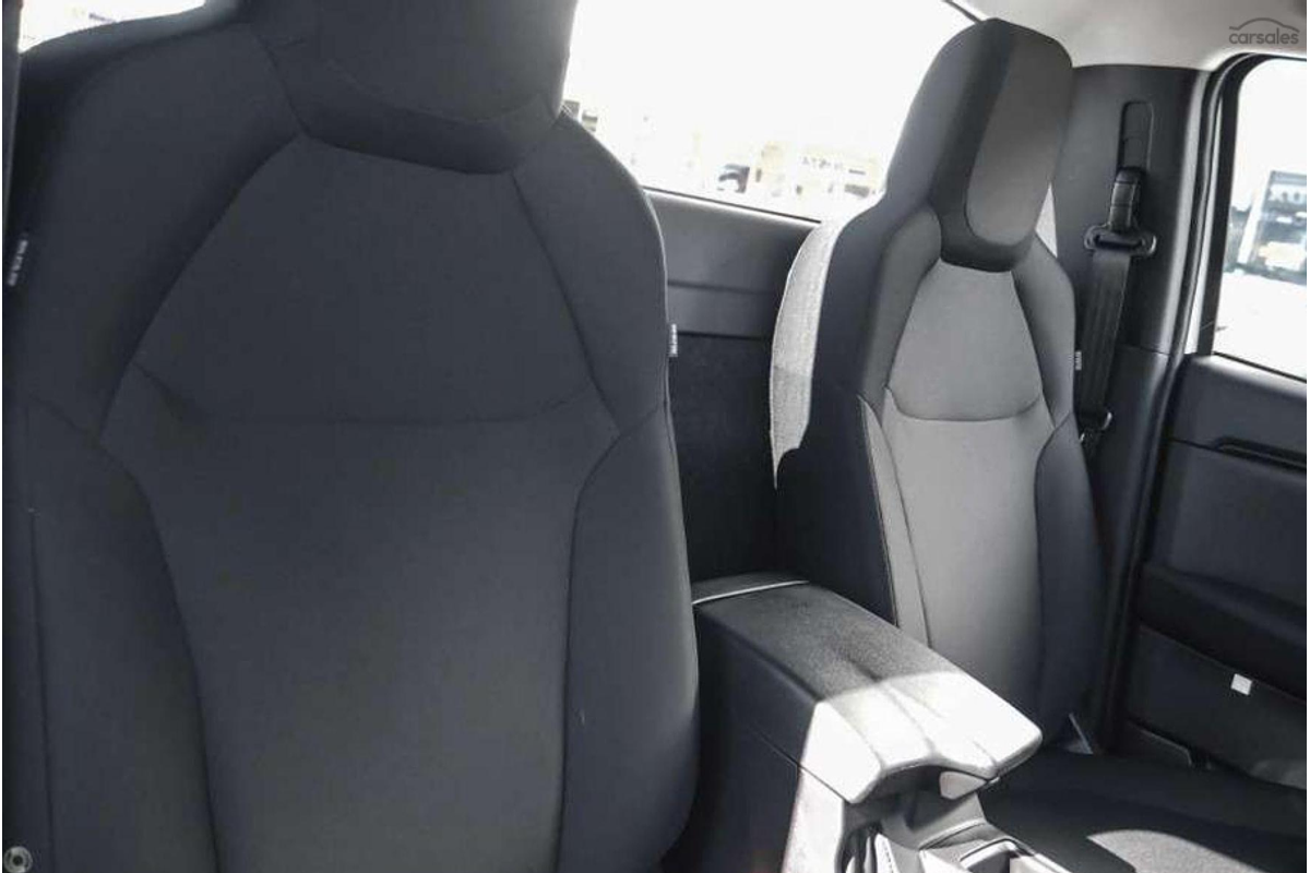 2025 Isuzu D-MAX SX High Ride Rear Wheel Drive