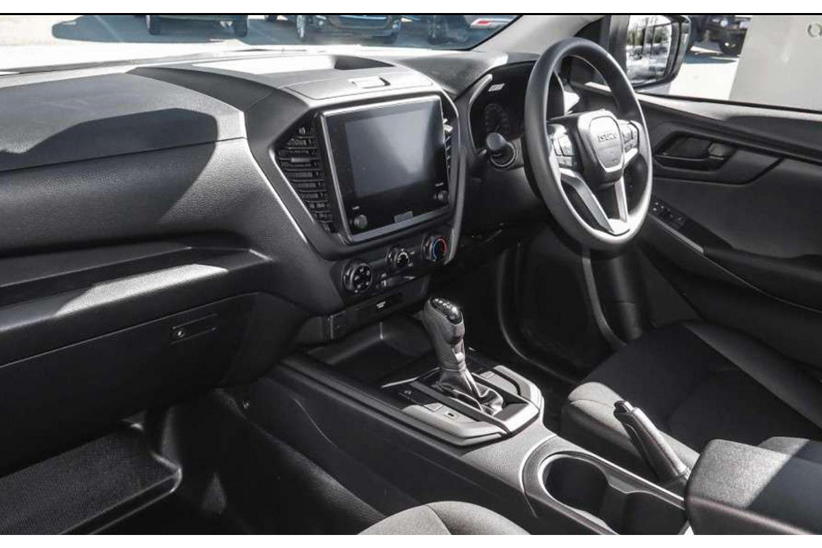 2025 Isuzu D-MAX SX High Ride Rear Wheel Drive