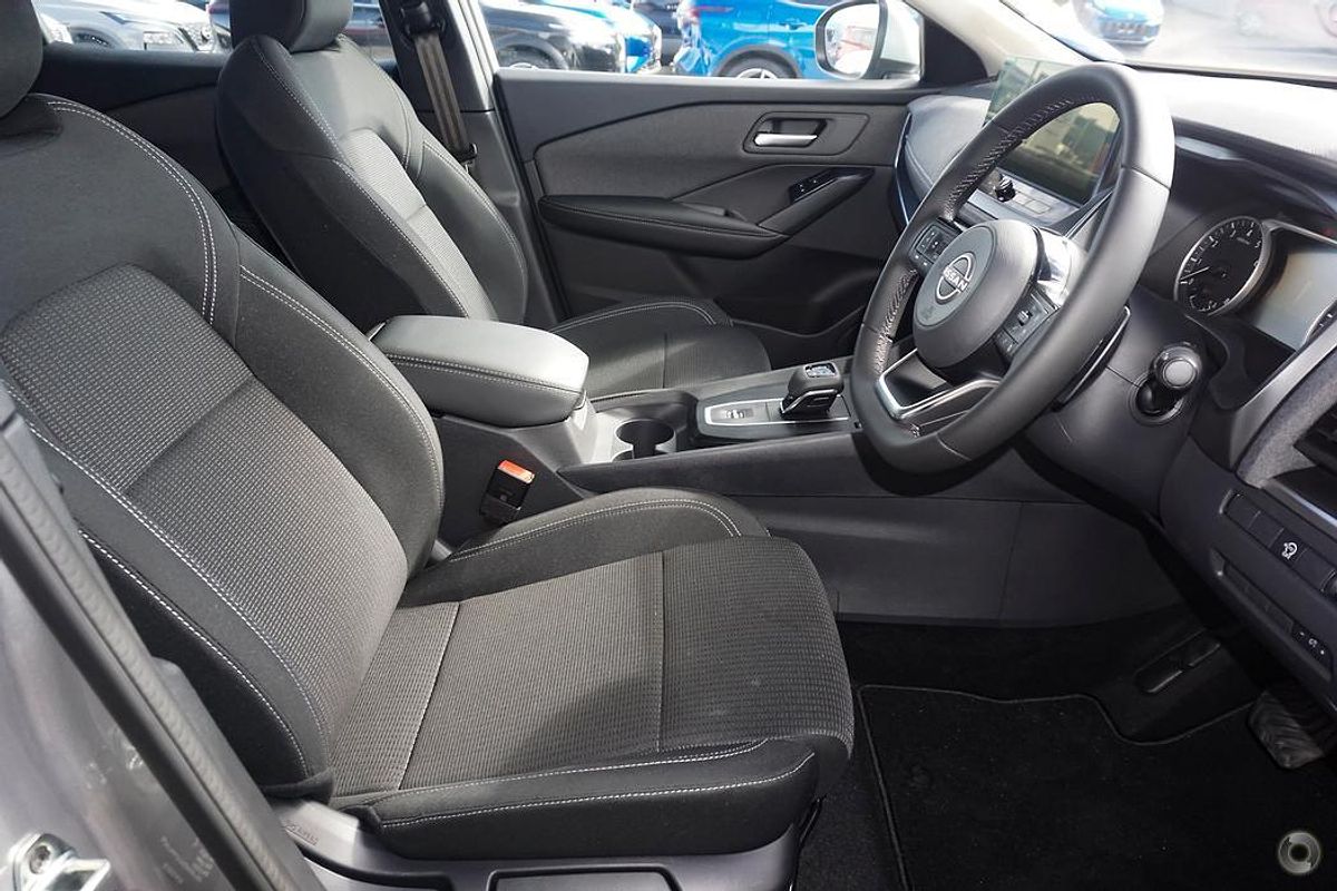 2025 Nissan QASHQAI ST-L J12