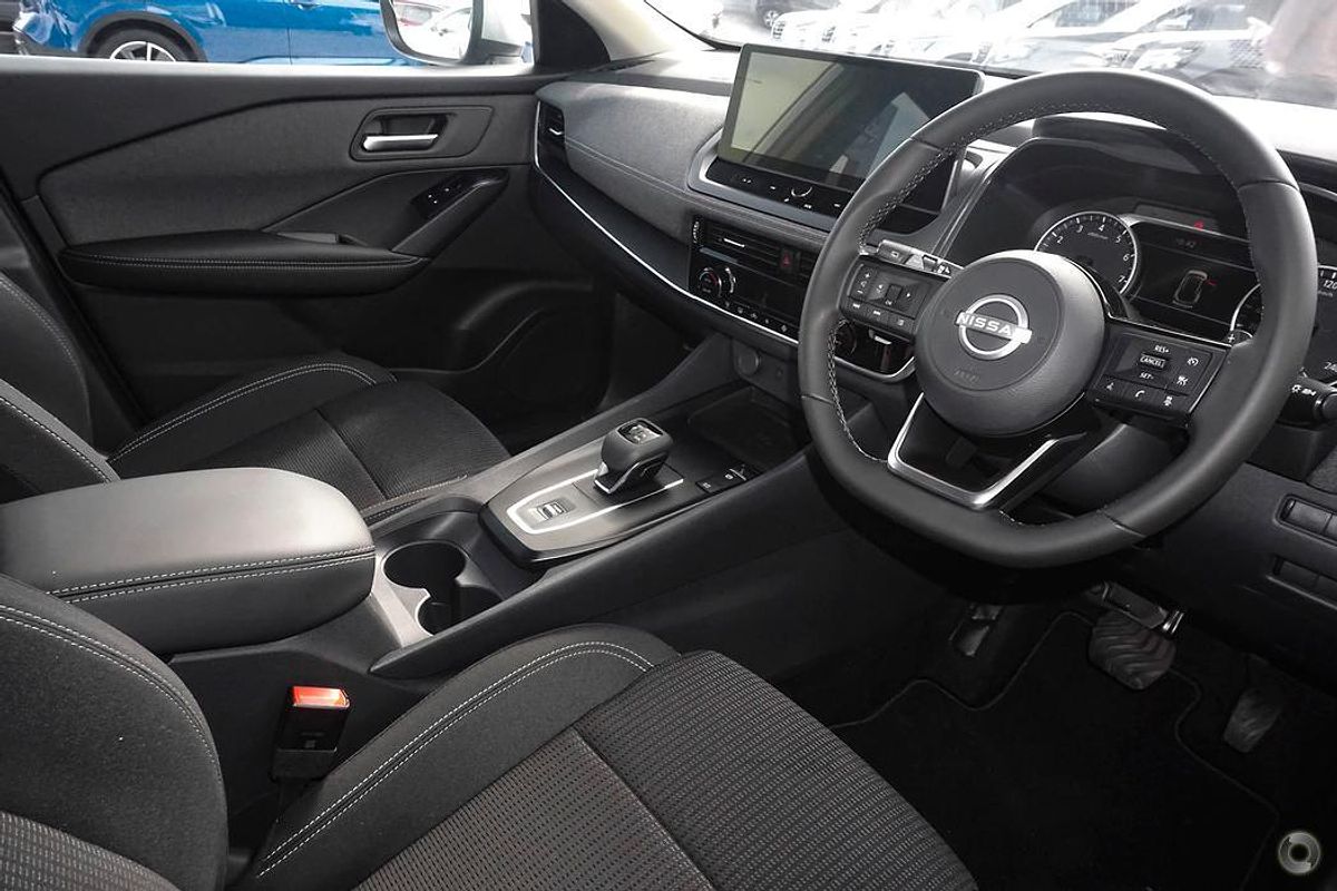 2025 Nissan QASHQAI ST-L J12