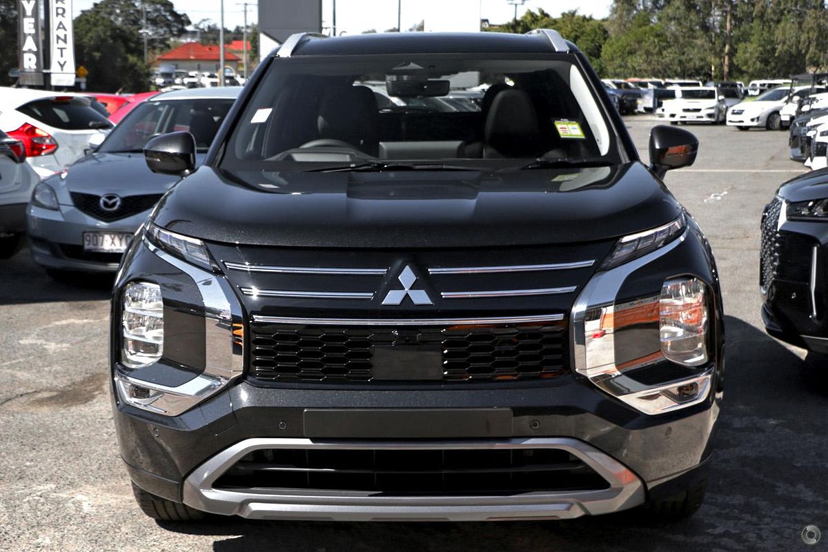 2025 Mitsubishi Outlander Exceed ZM