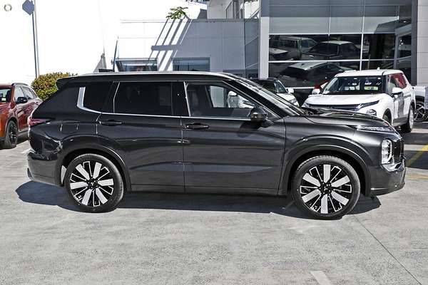 2025 Mitsubishi Outlander Exceed ZM