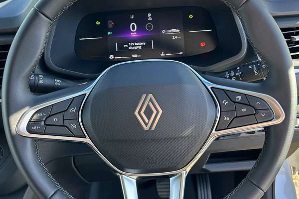 2025 Renault Trafic Premium X82 LWB Low Roof