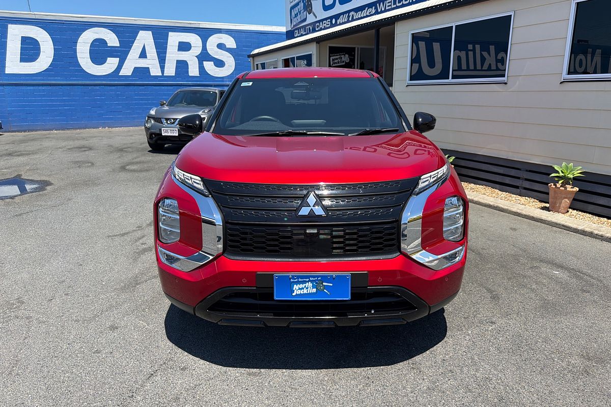2024 Mitsubishi Outlander Black Edition ZM