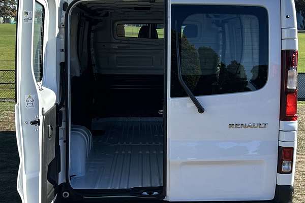 2025 Renault Trafic Premium X82 LWB Low Roof
