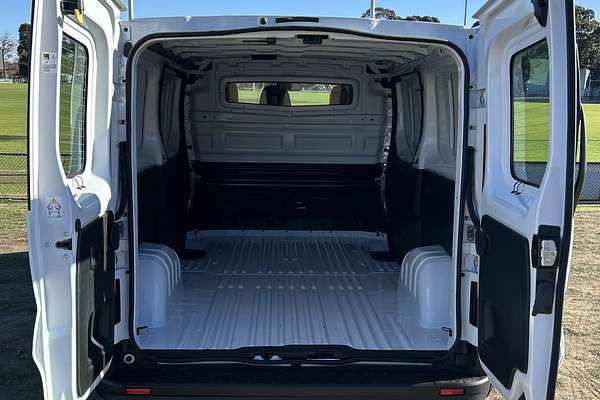 2025 Renault Trafic Premium X82 LWB Low Roof