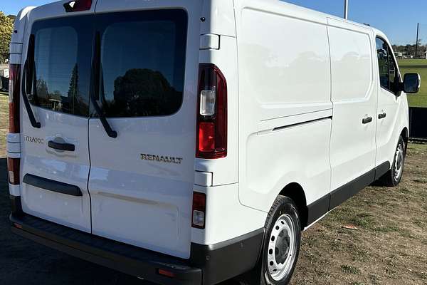 2025 Renault Trafic Premium X82 LWB Low Roof