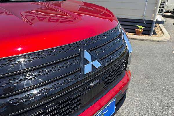 2024 Mitsubishi Outlander Black Edition ZM