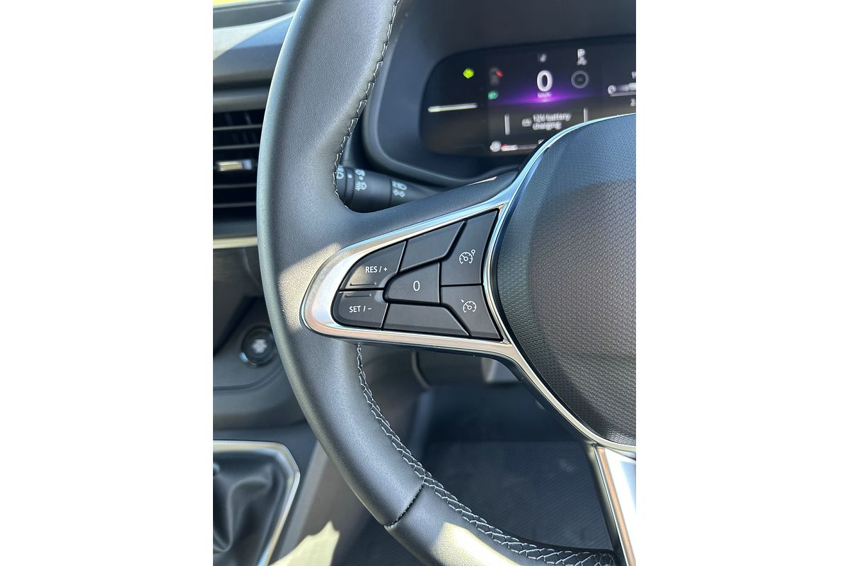 2025 Renault Trafic Premium X82 LWB Low Roof