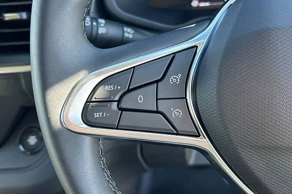 2025 Renault Trafic Premium X82 LWB Low Roof