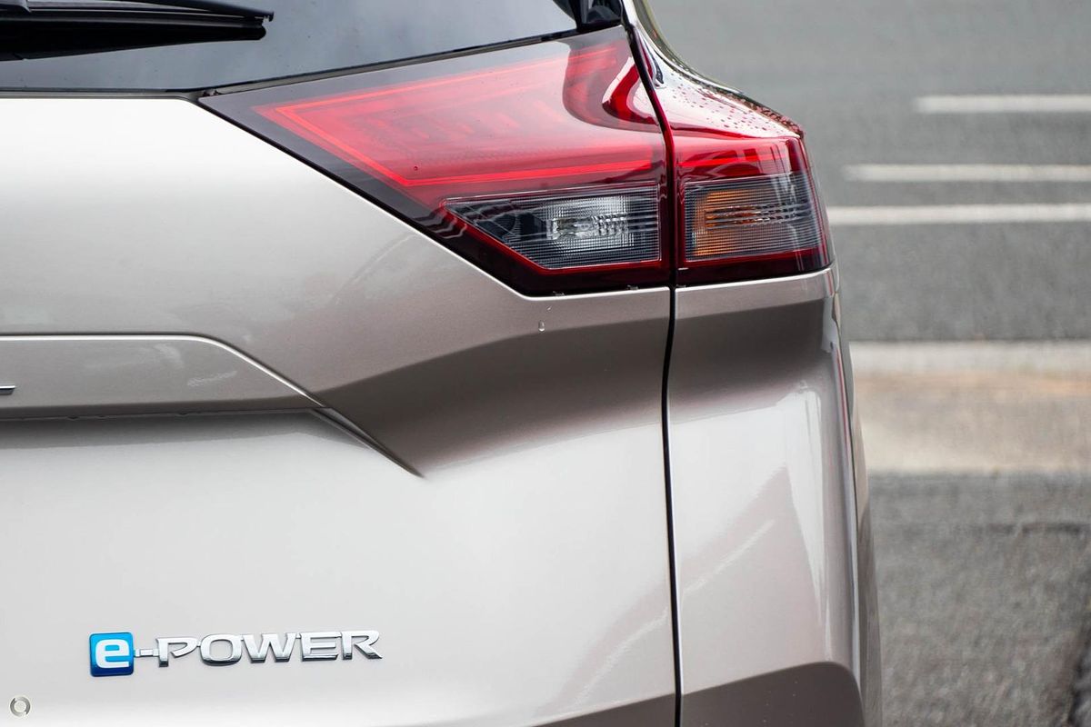 2025 Nissan X-TRAIL ST-L e-POWER T33