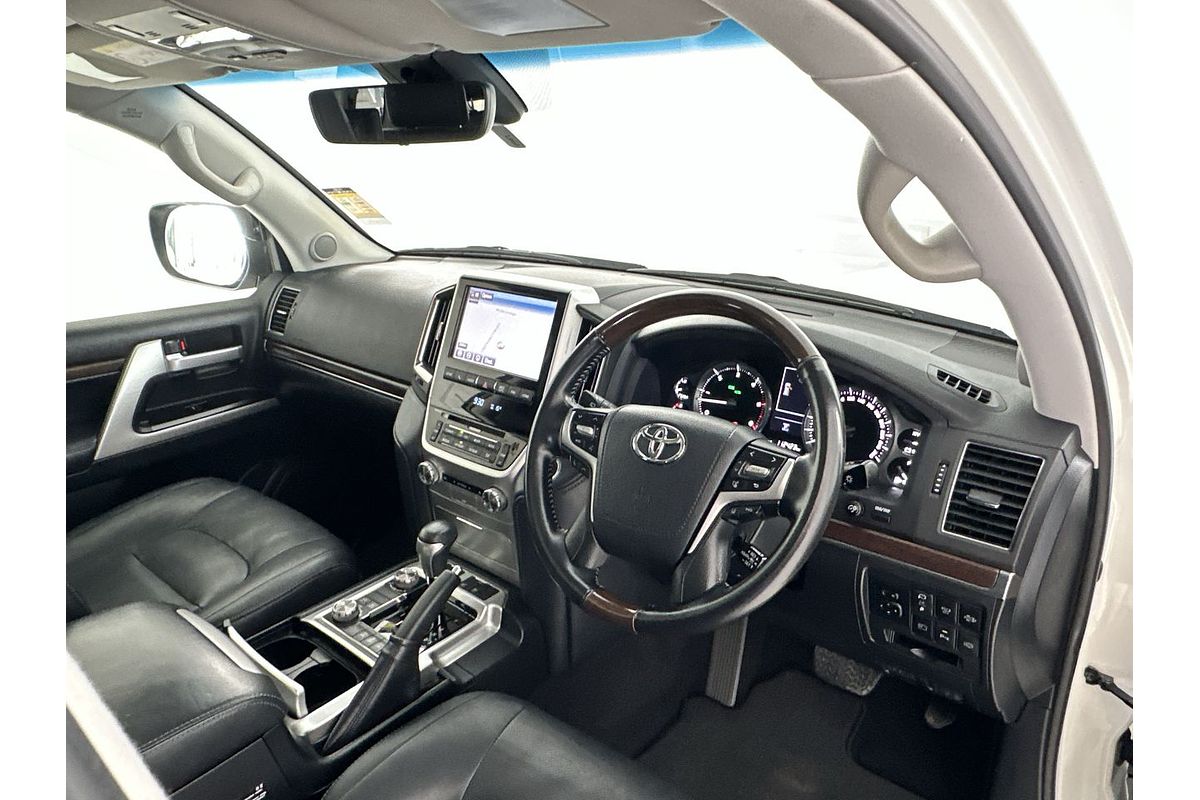 2019 Toyota Landcruiser Sahara VDJ200R