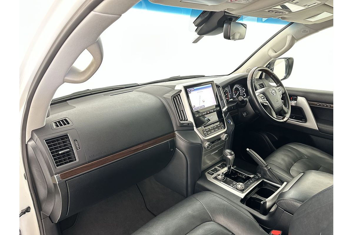 2019 Toyota Landcruiser Sahara VDJ200R