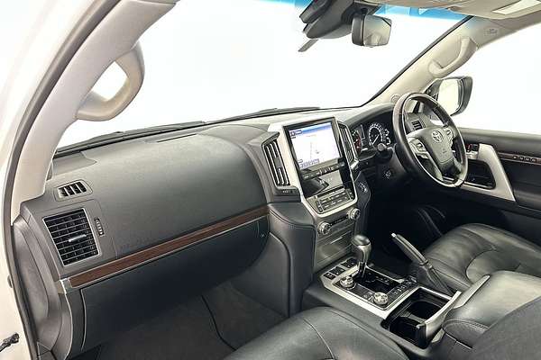 2019 Toyota Landcruiser Sahara VDJ200R