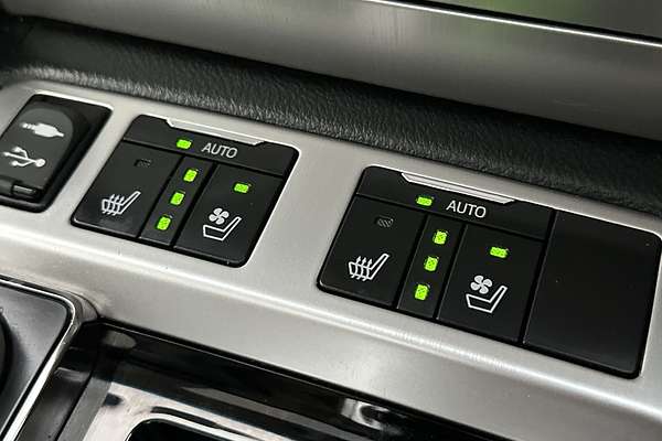 2019 Toyota Landcruiser Sahara VDJ200R