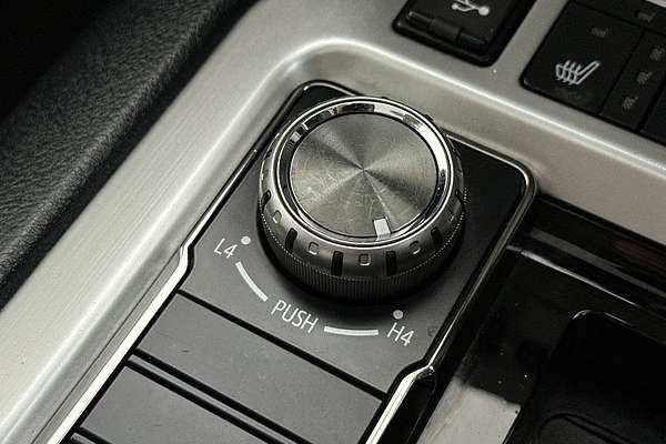 2019 Toyota Landcruiser Sahara VDJ200R