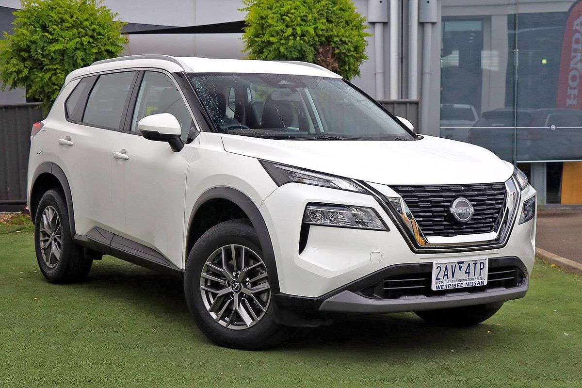 2024 Nissan X-TRAIL ST T33