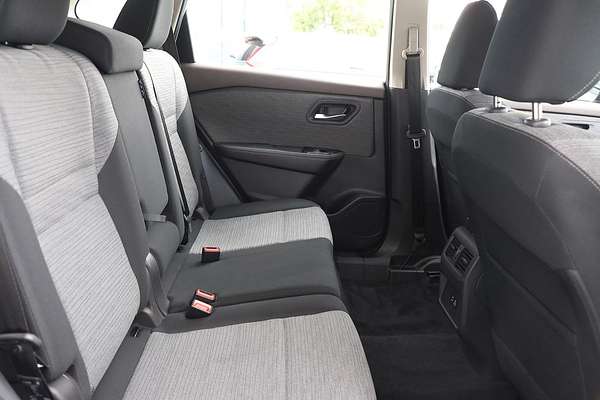 2024 Nissan X-TRAIL ST T33