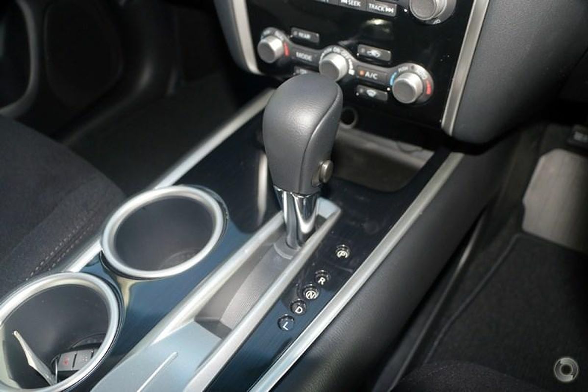 2014 Nissan Pathfinder ST R52