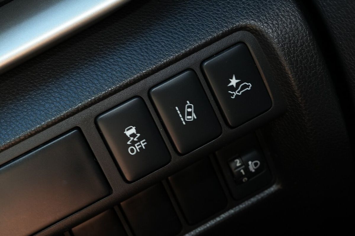 2023 Mitsubishi Eclipse Cross LS YB