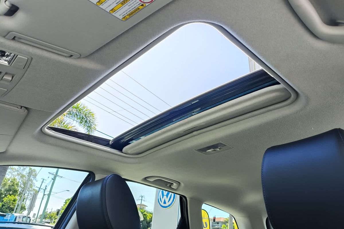 2011 Mazda CX-7 Luxury Sports ER Series 2