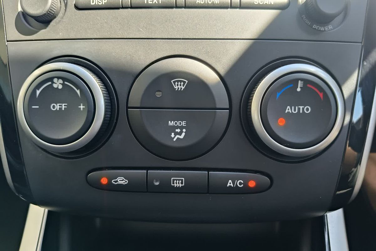 2011 Mazda CX-7 Luxury Sports ER Series 2