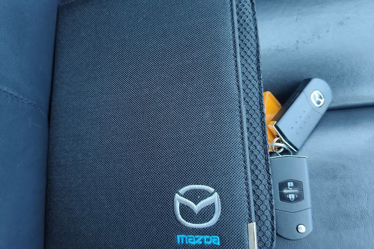 2011 Mazda CX-7 Luxury Sports ER Series 2