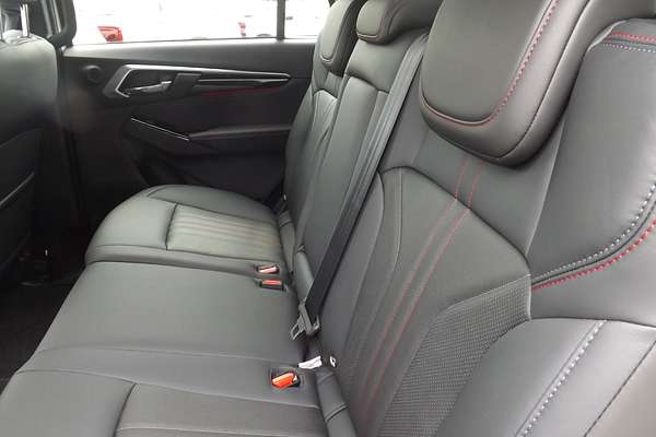 2025 Isuzu MU-X X-TERRAIN