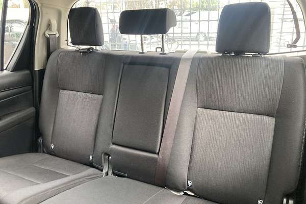 2017 Toyota Hilux SR GUN126R 4X4