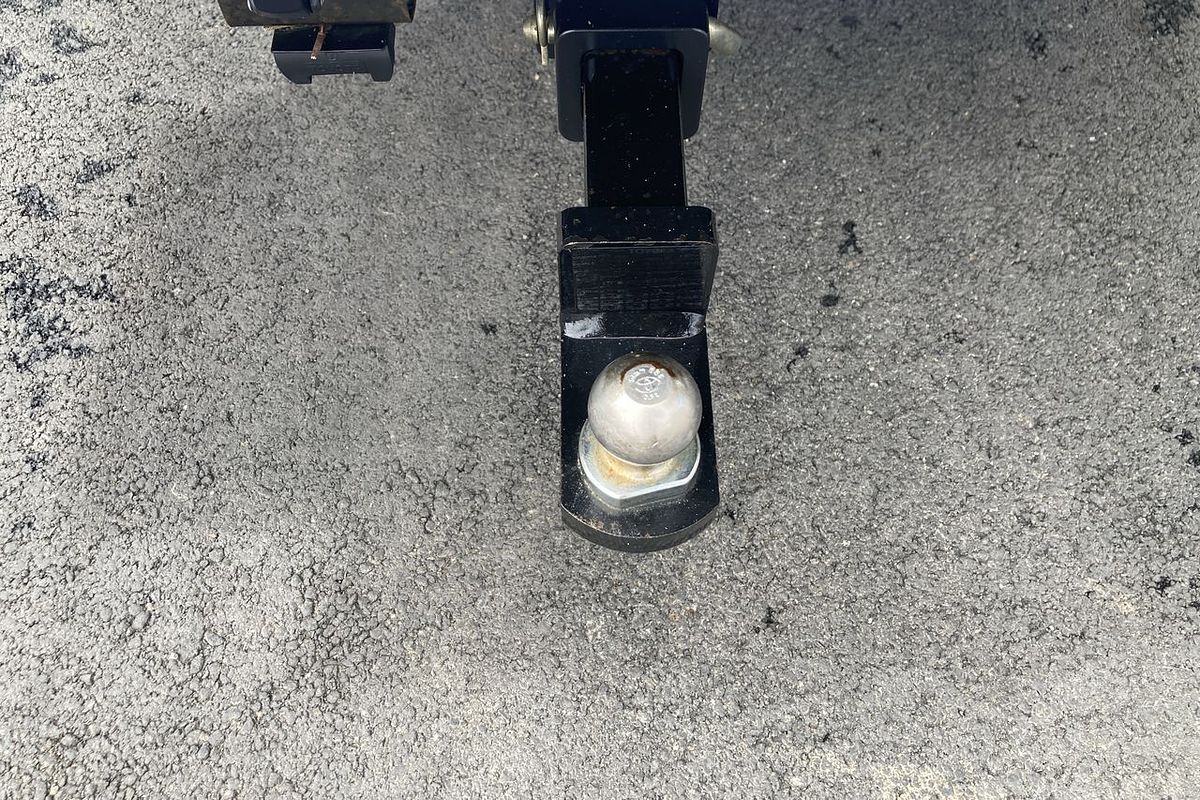 2017 Toyota Hilux SR GUN126R 4X4