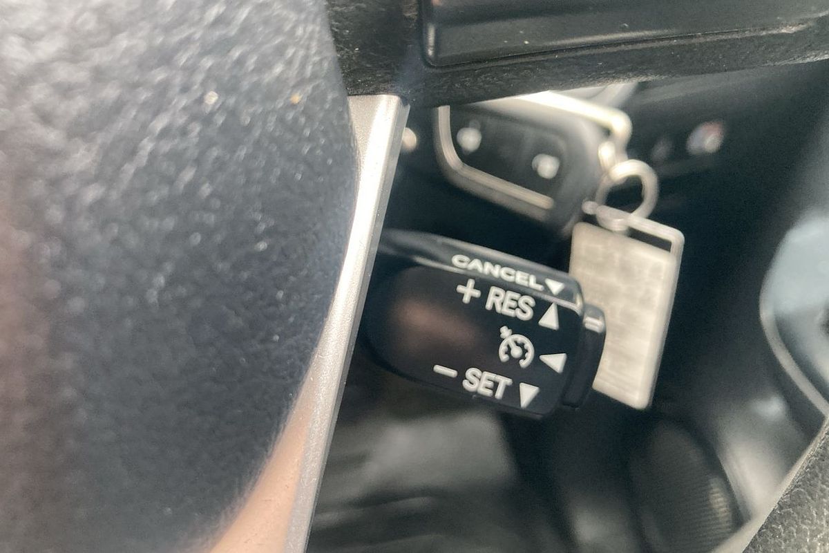 2017 Toyota Hilux SR GUN126R 4X4