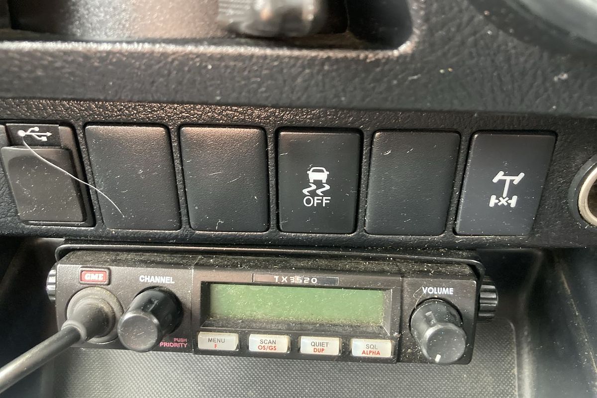 2017 Toyota Hilux SR GUN126R 4X4