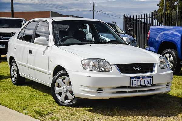 2004 Hyundai Accent GL LC