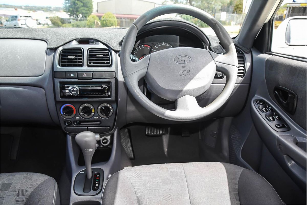 2004 Hyundai Accent GL LC